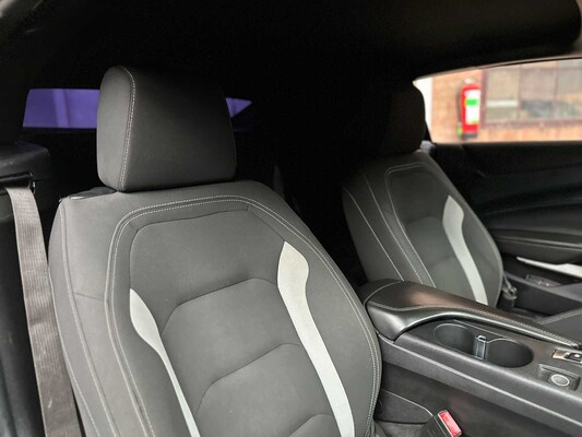 Chevrolet Camaro 1LT 2.0L I4 F DOHC 16V 275pk 2017