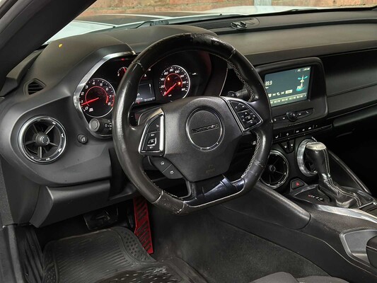 Chevrolet Camaro 1LT 2.0L I4 F DOHC 16V 275pk 2017