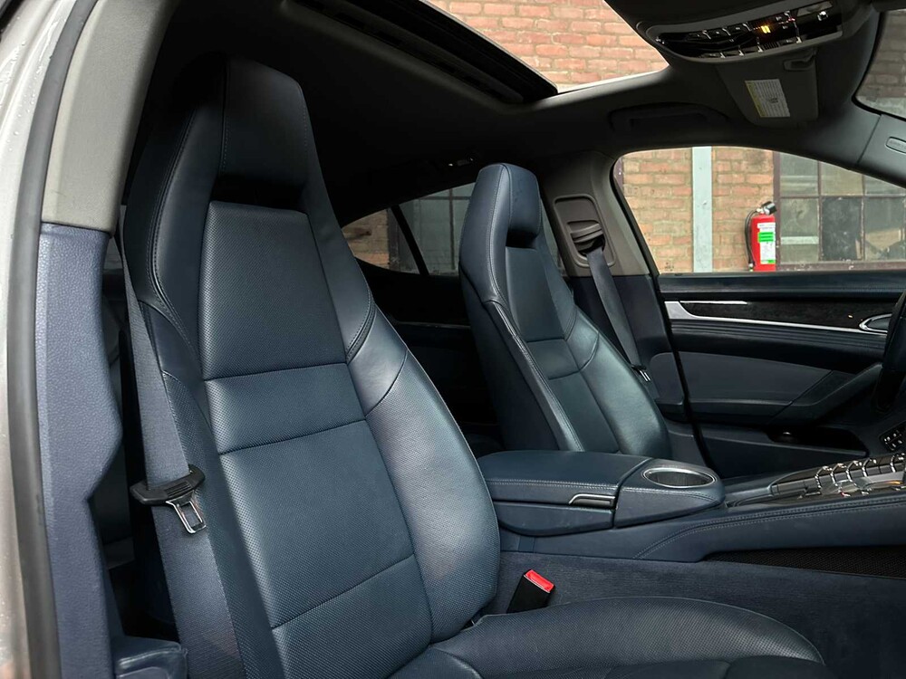 Porsche Panamera 3.6 V6 300pk 2011