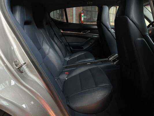 Porsche Panamera 3.6 V6 300pk 2011