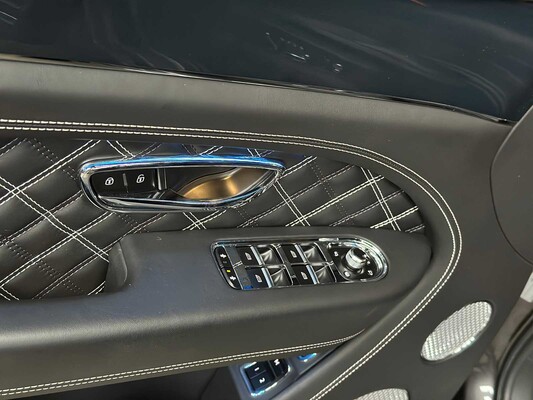 Bentley Bentayga 4.0 V8 First-Edition 550pk 2021