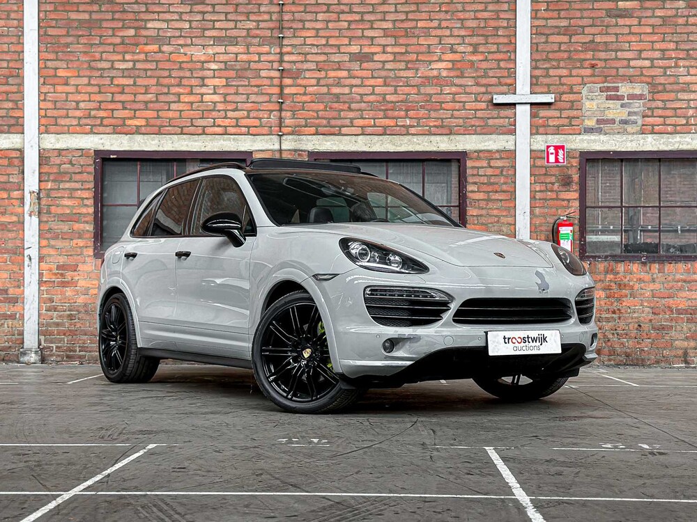 Porsche Cayenne S 4.8 V8 Sport-Chrono 400pk 2013, JP-842-T