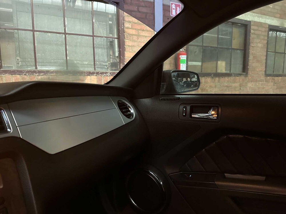 Ford Mustang 3.7 V6 305pk 2013 Coupe