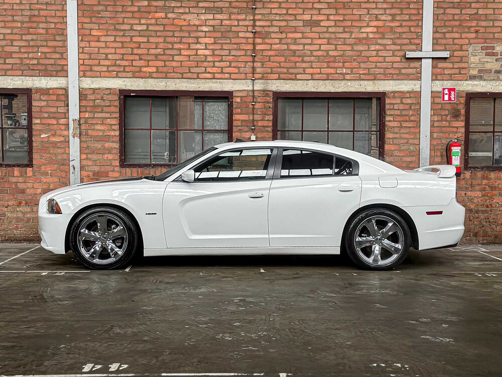 Dodge Charger RT HEMI 5.7 V8 375pk 2013