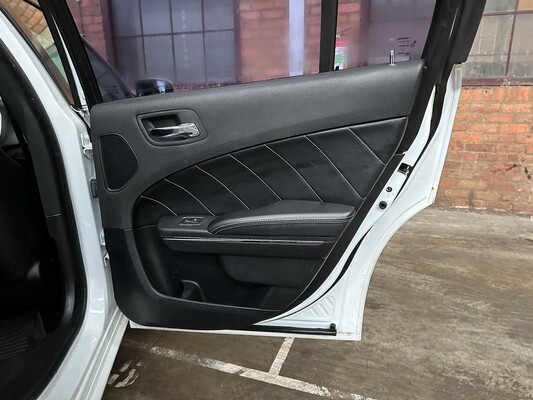 Dodge Charger RT HEMI 5.7 V8 375pk 2013