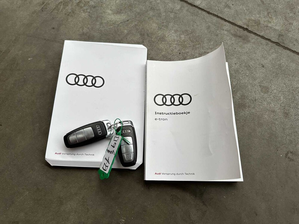 Audi e-tron 50 Quattro Edition 71 kWh 313pk 2020 (Origineel-NL), J-388-LL