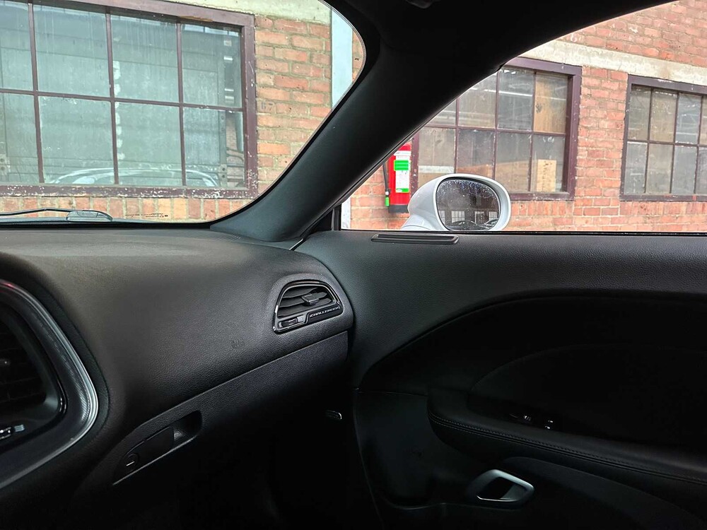 Dodge Challenger SXT PLUS 3.6 V6 305pk 2015