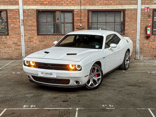Dodge Challenger SXT PLUS 3,6 V6 305 PS 2015