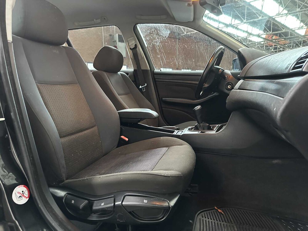 BMW 316i Touring Black & Silver 3-serie 114pk 2003,  62-LK-SL