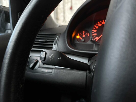 BMW 316i Touring Black & Silver 3-serie 114pk 2003,  62-LK-SL