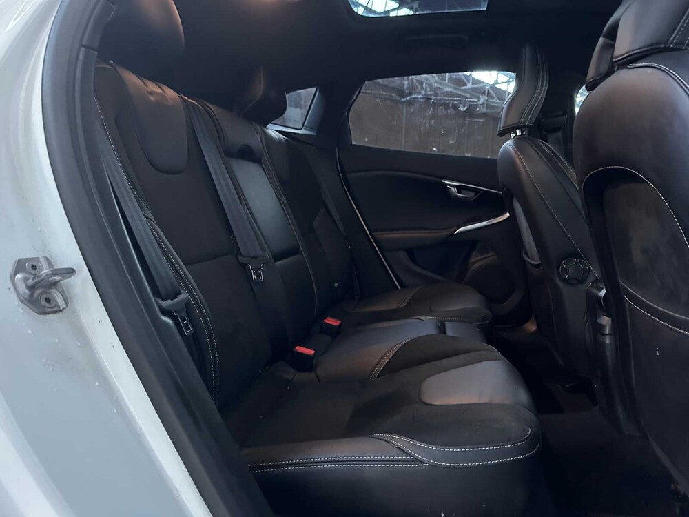 Volvo V40 1.5 T3 Polar+ Sport 152PK 2019, G-819-BH