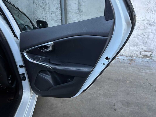 Volvo V40 1.5 T3 Polar+ Sport 152PK 2019, G-819-BH