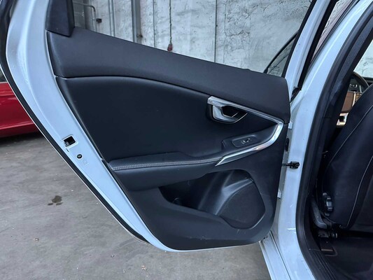 Volvo V40 1.5 T3 Polar+ Sport 152PK 2019, G-819-BH