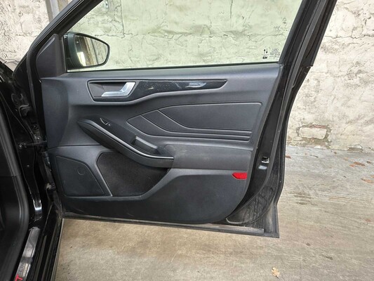 Ford Focus Wagon 1.0 EBH ST L. XBns 135HP 2021, K-337-PN