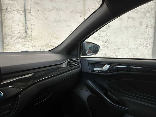 Ford Focus Wagon 1.0 EBH ST L. XBns 135PK 2021, K-337-PN