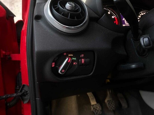 Audi A1 1.4 TFSI Amb. PL. B. 122PK 2011, 56-PDD-6