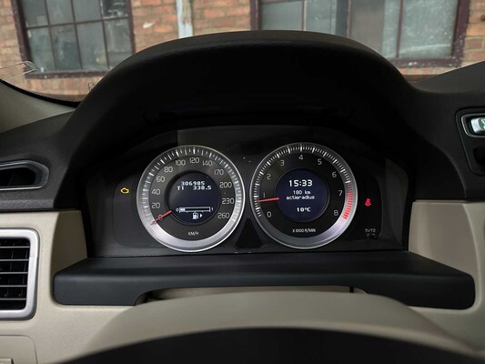 Volvo V70 1,6 T4 Lim. Ausgabe 179PS 20011, 42-RRK-6