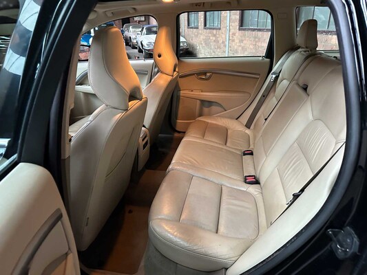 Volvo V70 1.6 T4 Lim. Edition 179PK 20011, 42-RRK-6