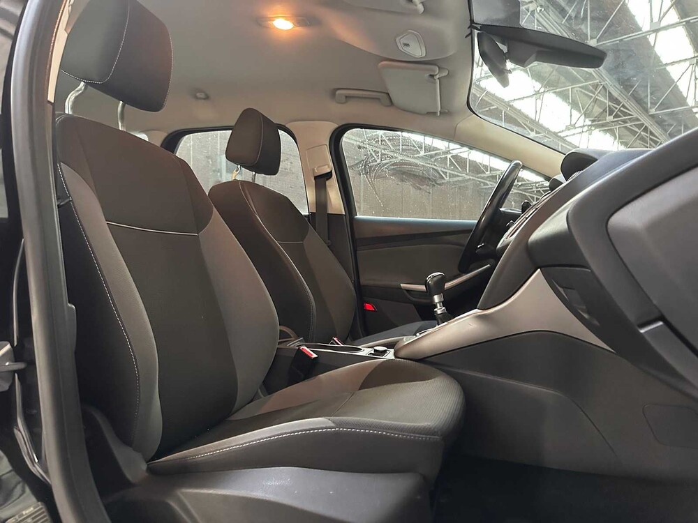 Ford Focus Wagon 1.6 tdci 105pk 2012, 56-ZFS-9