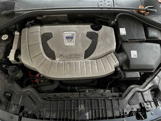 Volvo V60 2.4 D6 AWD Pl.i Sum. 215pk 2014, 3-TLD-47