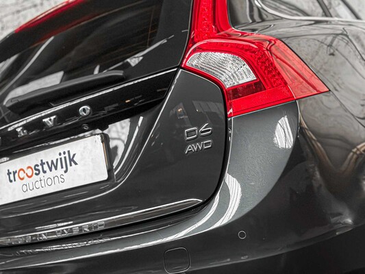 Volvo V60 2.4 D6 AWD Pl.i Sum. 215pk 2014, 3-TLD-47