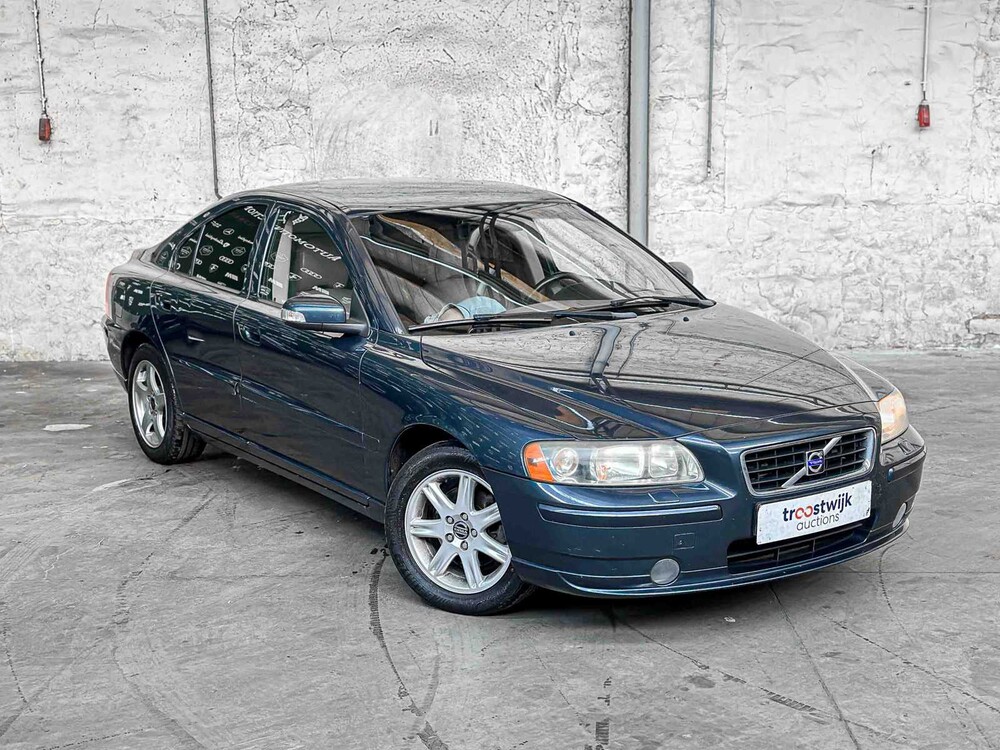Volvo S60 2.4D Momentum 163hp 2007, 07-XL-GT