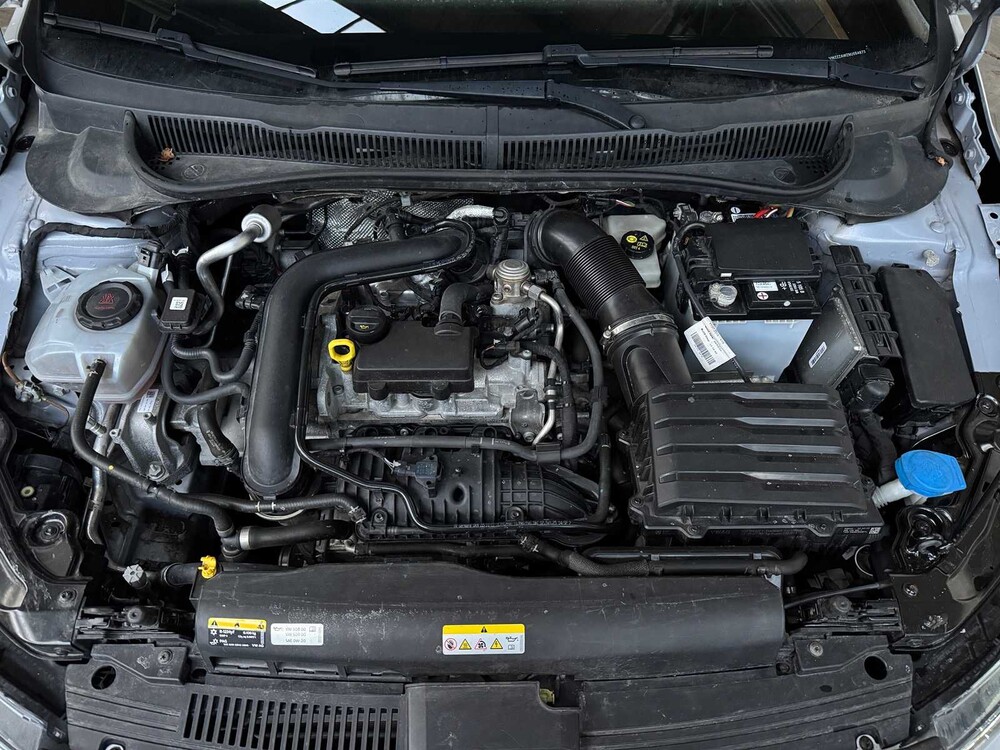 Volkswagen Polo 1.0 TSI Business 2022 -Automaat-, JLV-65-K