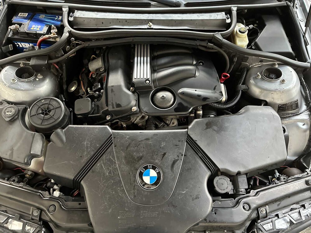 BMW 318i Touring Special Exec. 3-serie 141pk 2003, 65-NJ-VL