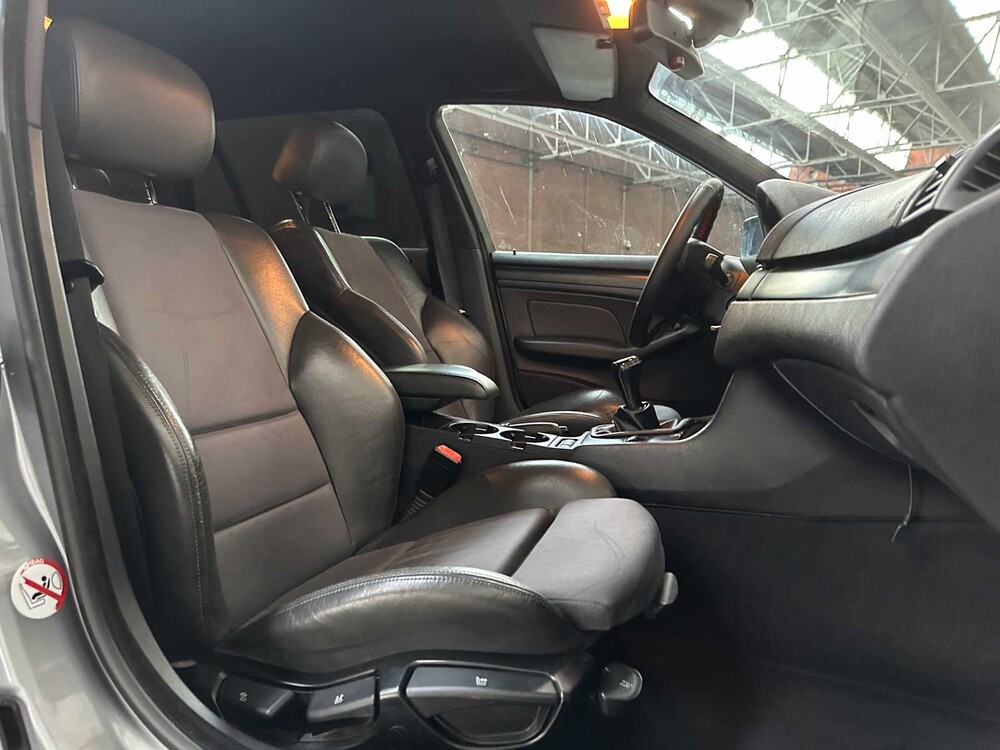 BMW 318i Touring Special Exec. 3-serie 141pk 2003, 65-NJ-VL