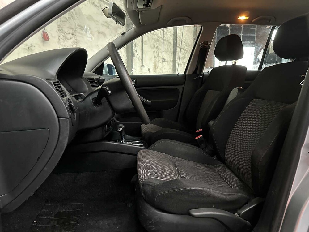 Volkswagen Golf 1.6 Trendline 101hp 2001 AUTOMATIC, 23-HP-FX