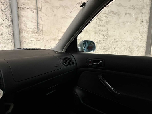 Volkswagen Golf 1.6 Trendline 101pk 2001 AUTOMAAT, 23-HP-FX