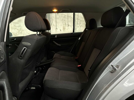 Volkswagen Golf 1.6 Trendline 101pk 2001 AUTOMAAT, 23-HP-FX