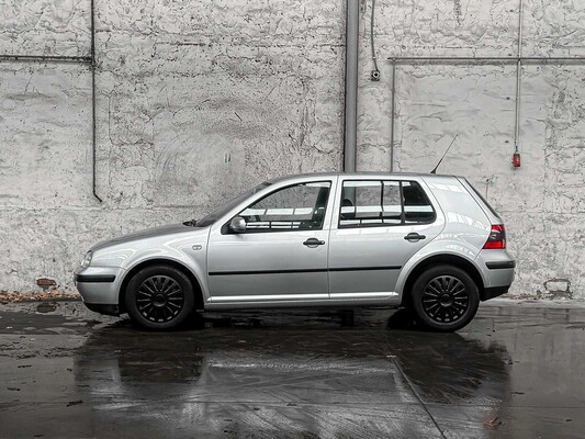 Volkswagen Golf 1.6 Trendline 101pk 2001 AUTOMAAT, 23-HP-FX