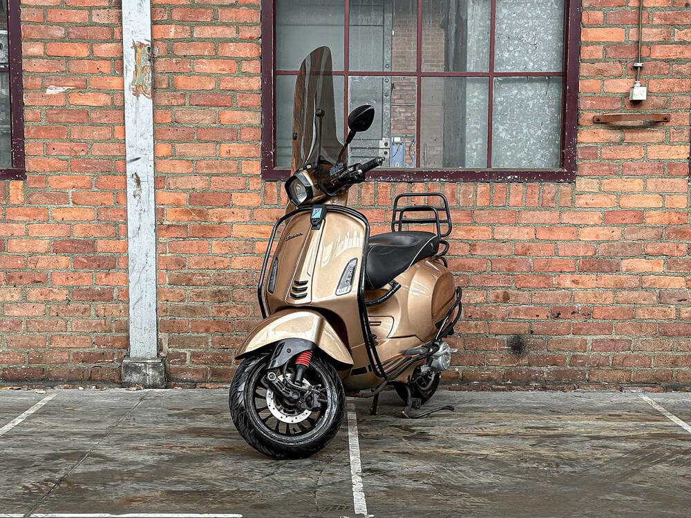Vespa Sprint 4T Scooter (CUSTOM), DHL-92-Z