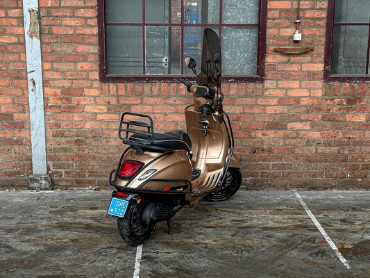Vespa Sprint 4T Snorscooter (CUSTOM), DHL-92-Z