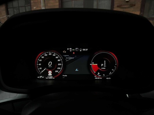 Volvo V60 2.0 T6 Recharge AWD Inscription Expression 253hp 2021 (Original-NL + 1st owner), N-828-HZ
