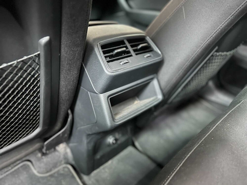 Audi e-tron 50 Quattro Launch Edition 71 kWh 313pk 2020 (Origineel-NL & 1e Eigenaar), J-840-LR