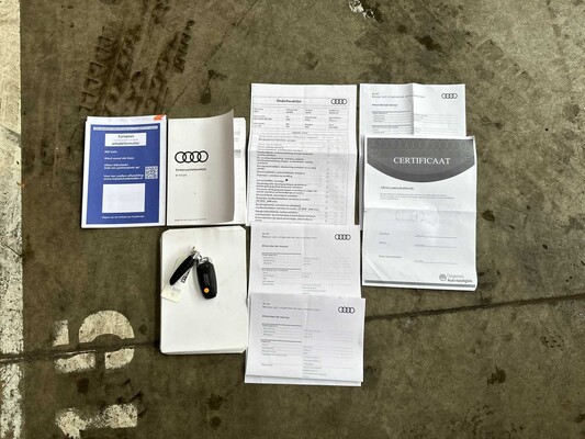 Audi e-tron 50 Quattro Launch Edition 71 kWh 313pk 2020 (Origineel-NL & 1e Eigenaar), J-840-LR