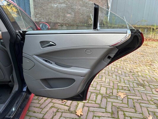 Mercedes-Benz CLS350 CGI 3.5 V6 293pk 2006 CLS-klasse, L-372-NV Youngtimer