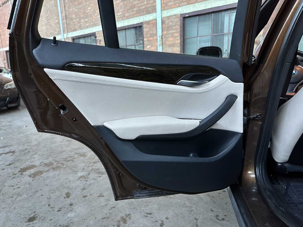 BMW X1 xDrive28i Executive 258pk 2009, 51-NVZ-9