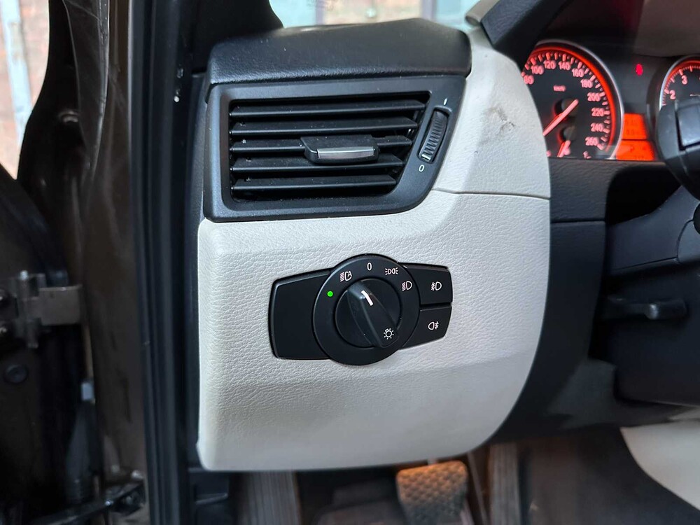 BMW X1 xDrive28i Executive 258pk 2009, 51-NVZ-9