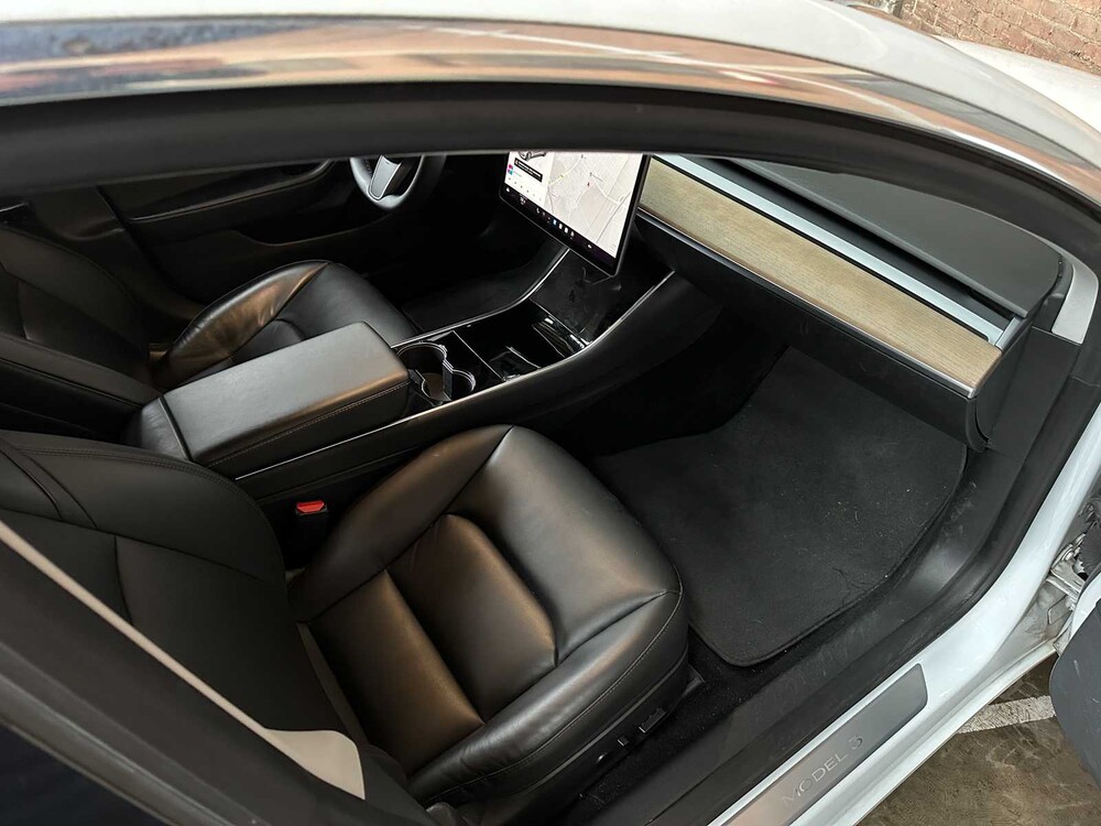 Tesla Model 3 Stnd.RWD Plus 60 kWh 238pk 2020, K-215-FG