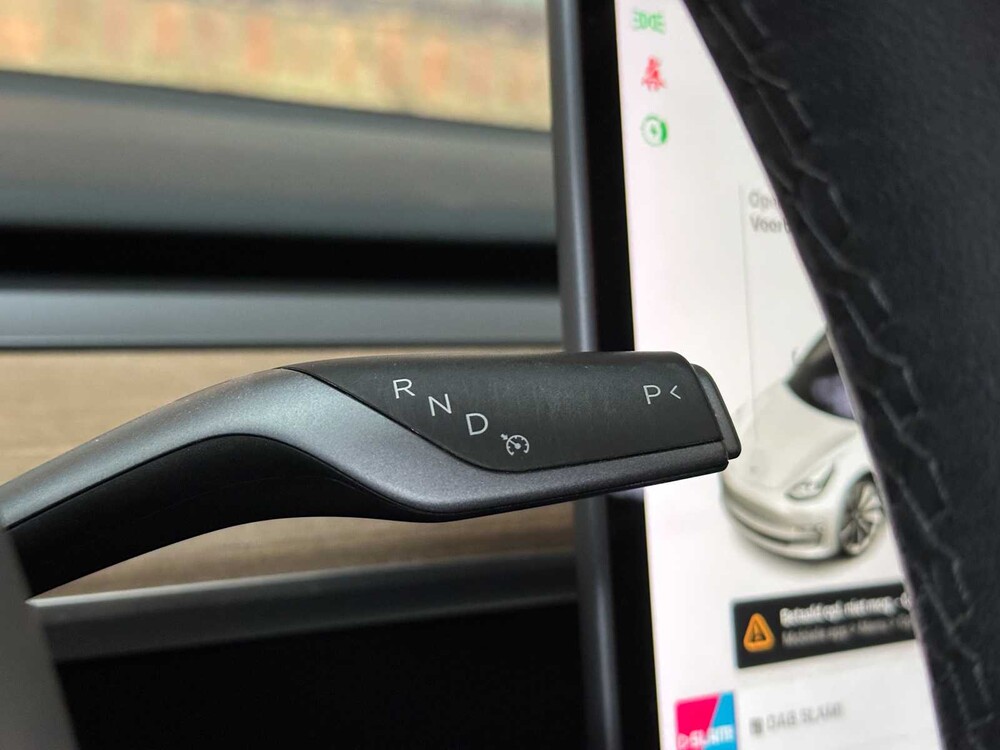 Tesla Model 3 Stnd.RWD Plus 60 kWh 238hp 2020, K-215-FG