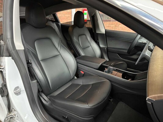 Tesla Model 3 Stnd.RWD Plus 60 kWh 238pk 2020, K-215-FG