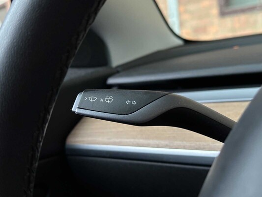 Tesla Model 3 Stnd.RWD Plus 60 kWh 238pk 2020, K-215-FG