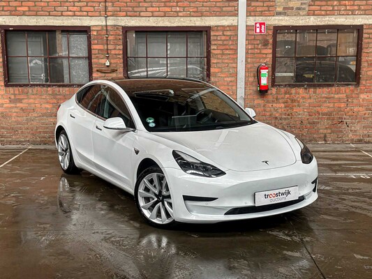 Tesla Model 3 Stnd.RWD Plus 60 kWh 238pk 2020, K-215-FG