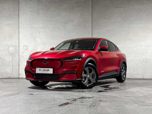 Luxury, sports and classic cars te Tiel