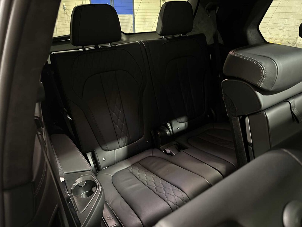 BMW X7 M50i 4.4 V8 High Executive M-Sport 530pk 2021 G07, P-038-DK