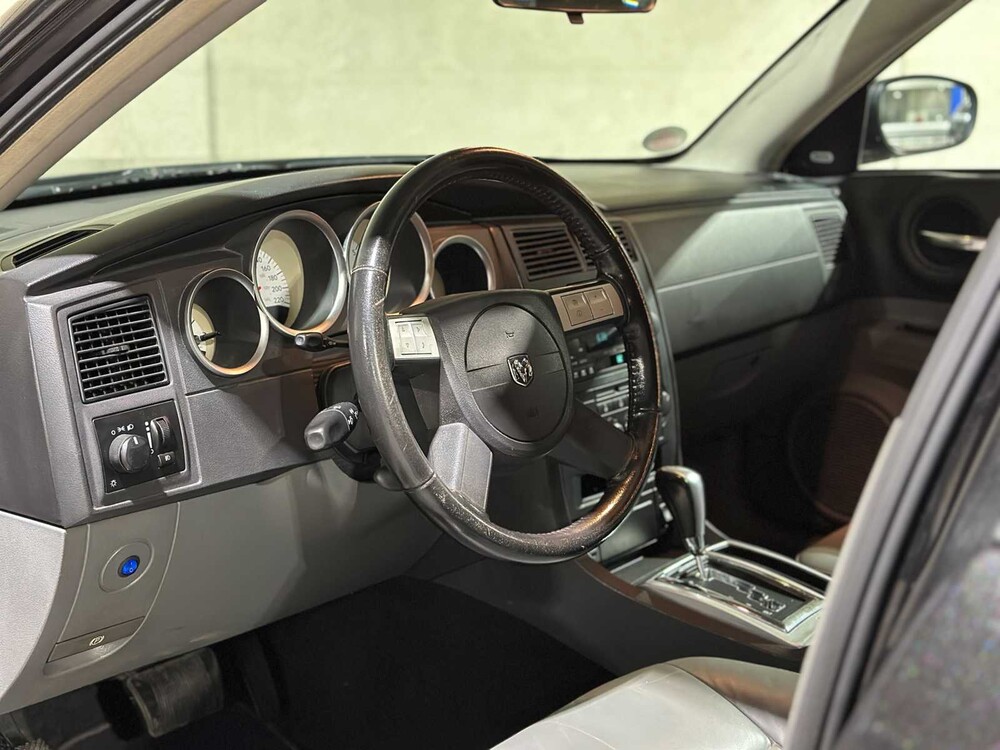 Dodge Magnum R/T 5.7 V8 Ghost Challenger Hemi Hellcat 350pk 2005, T-140-BV