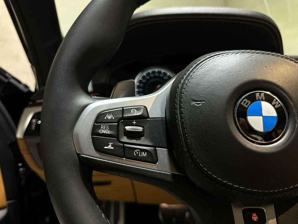 BMW M550i xDrive High Executive G30 462pk 2018 (Origineel-NL), RS-253-R